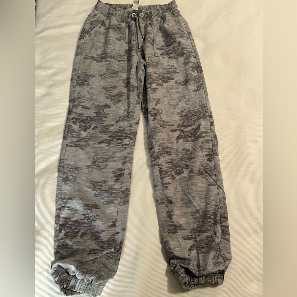 Athleta girl Camo joggers size L 12